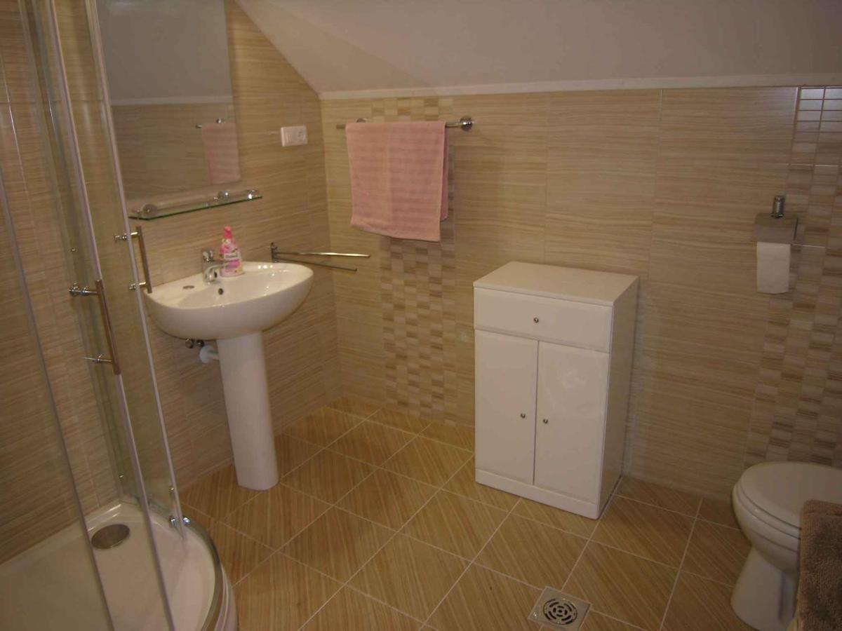Apartment In Balatonlelle/Balaton 19144 ภายนอก รูปภาพ